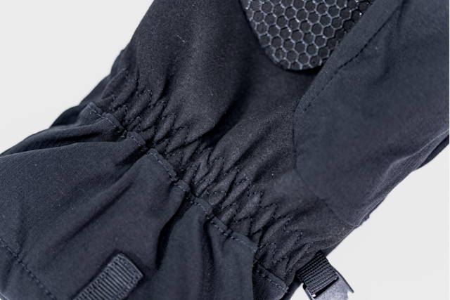 宇宙服断熱、薄さ2mmで寒くない、薄くて軽いグローブ